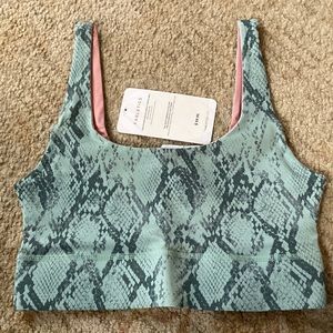 NWT medium impact Harlyn Sports Bra